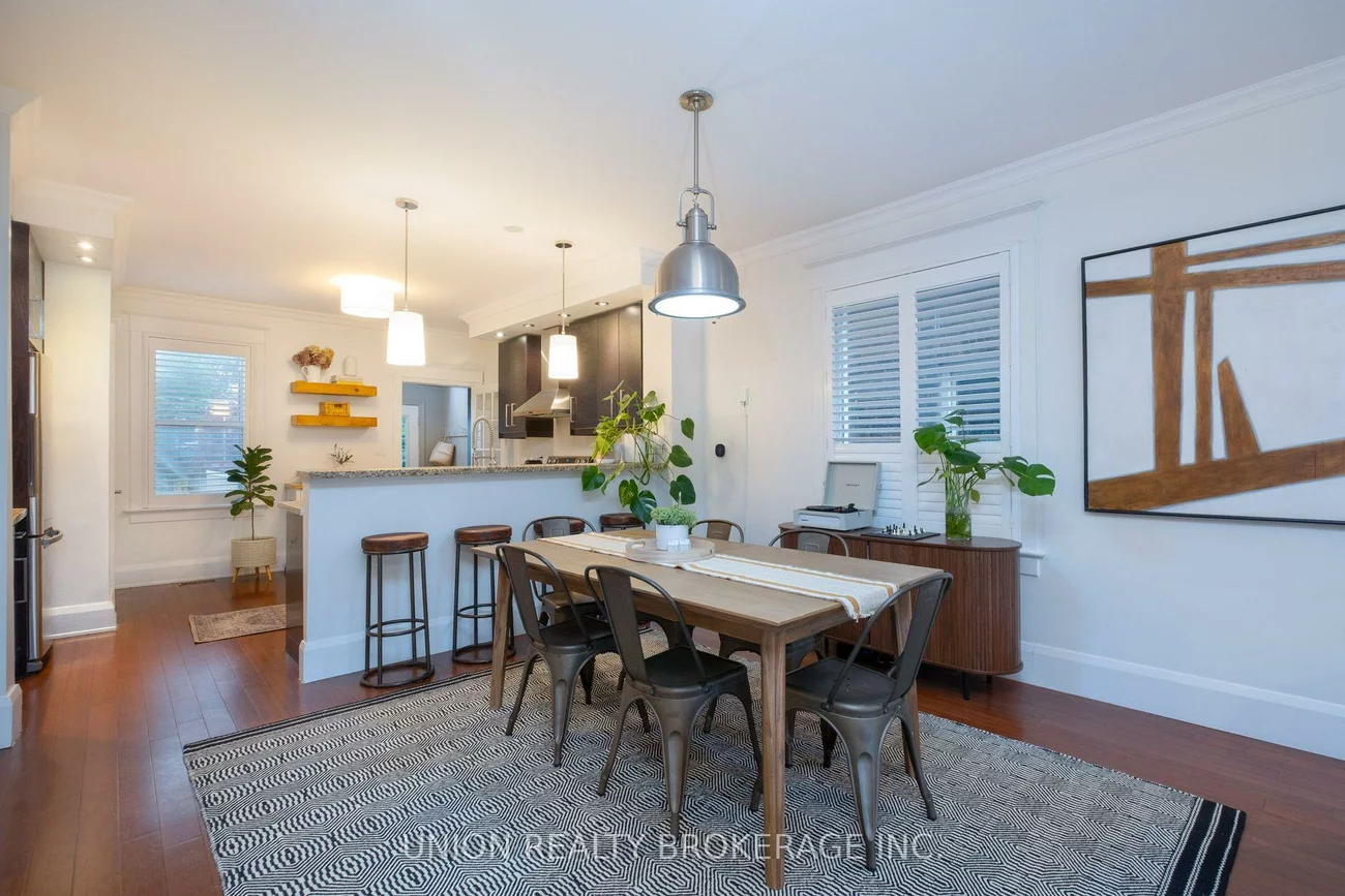 339, Kingston, The Beaches, Toronto