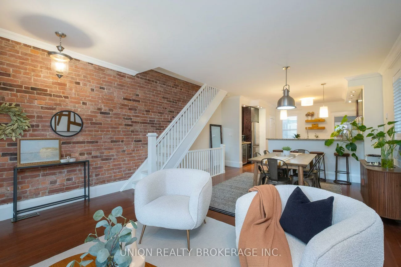 339, Kingston, The Beaches, Toronto