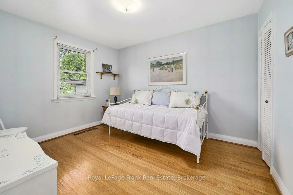 55, Leahann, Dorset Park, Toronto