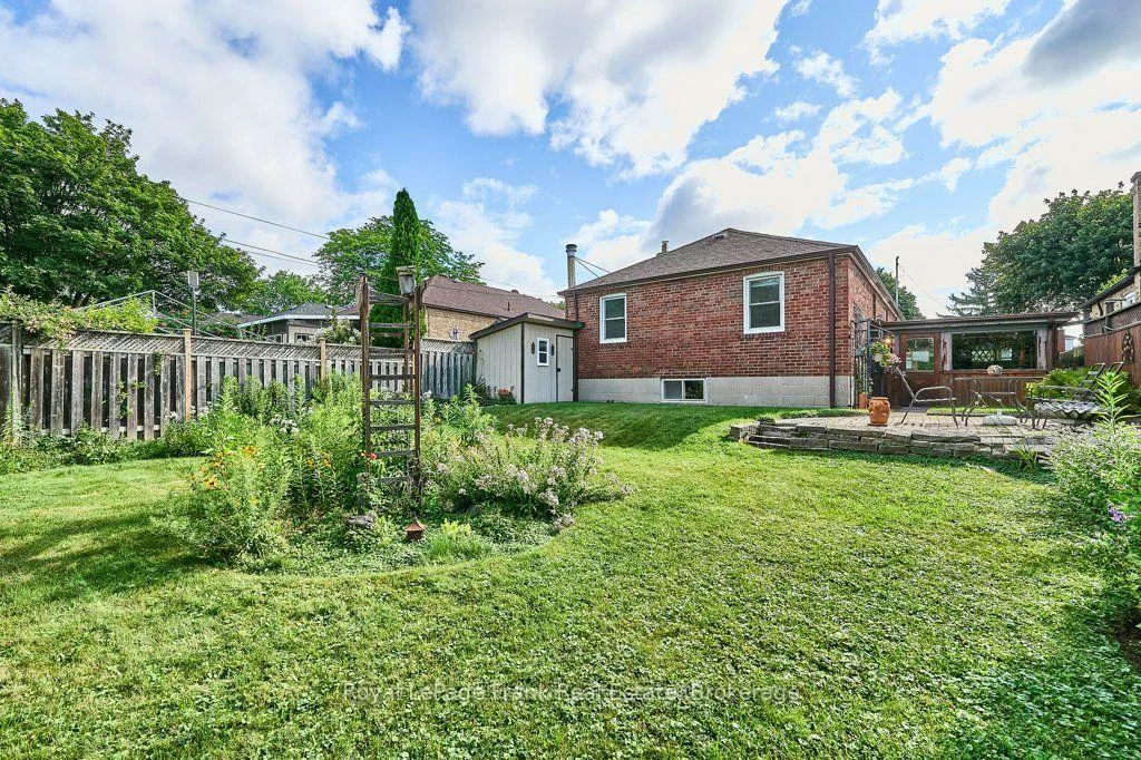 55, Leahann, Dorset Park, Toronto