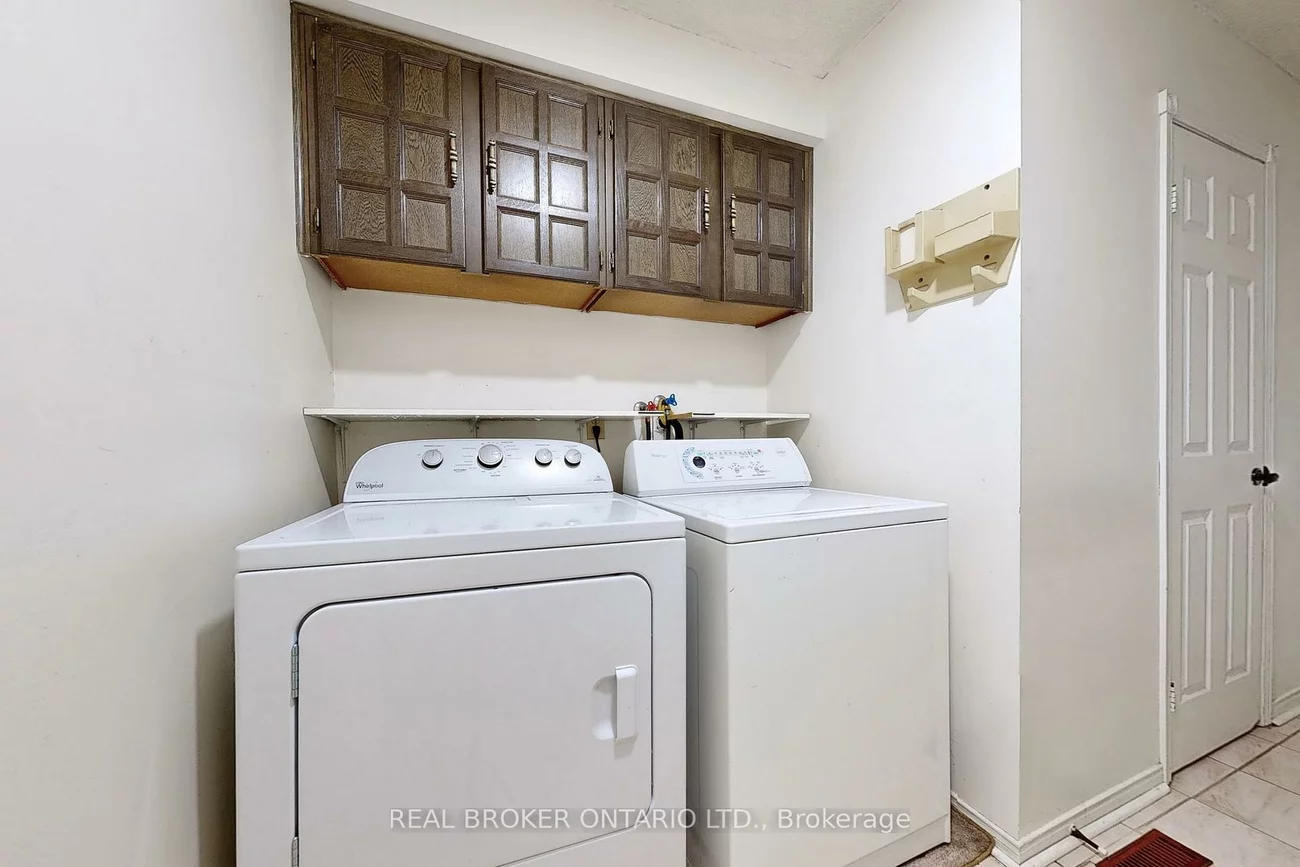 1, Baronial, Rouge E10, Toronto