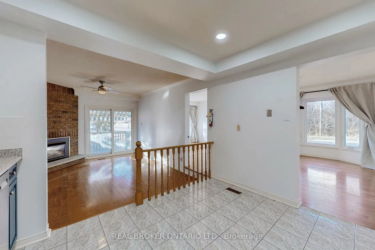 1, Baronial, Rouge E10, Toronto