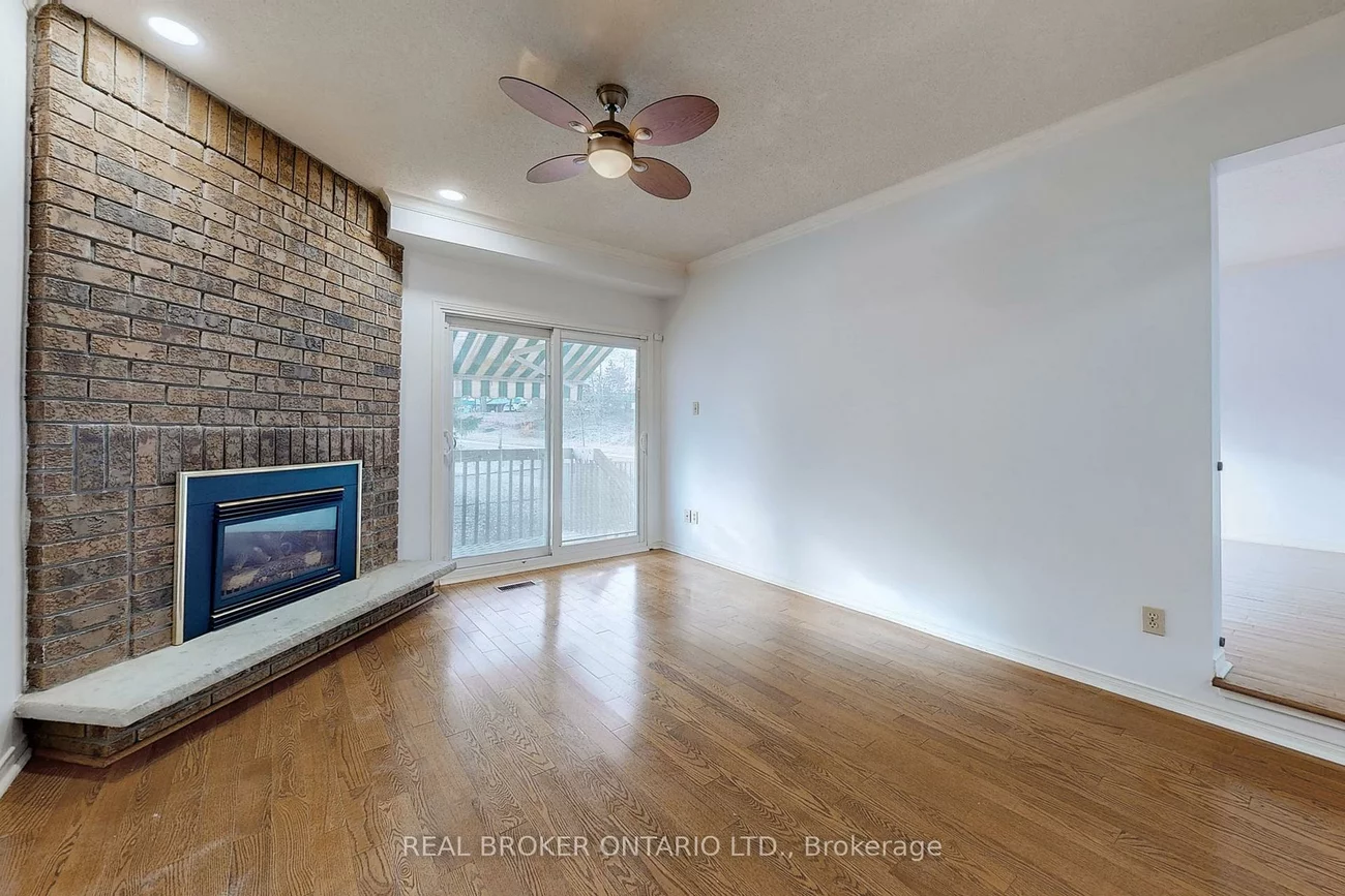 1, Baronial, Rouge E10, Toronto