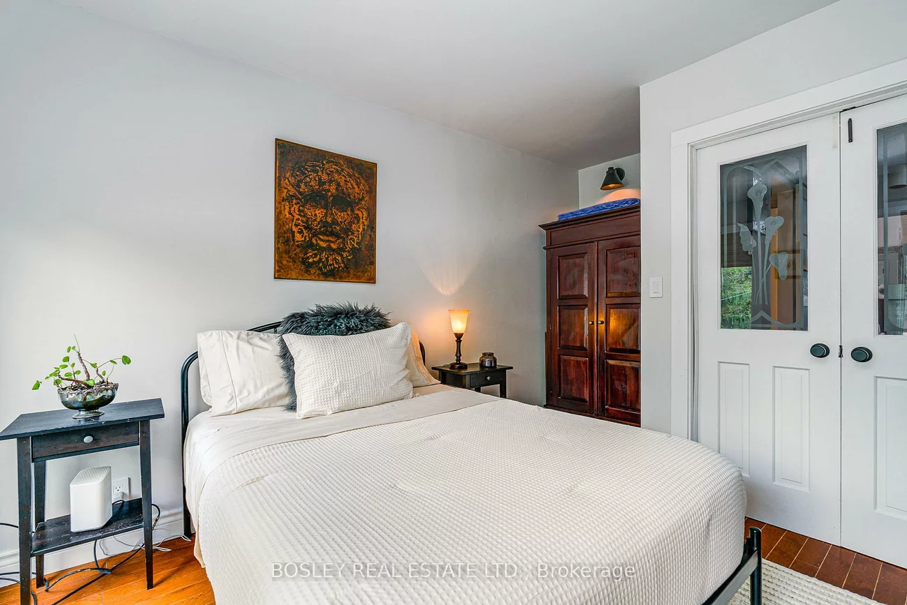 16, Blong, South Riverdale, Toronto