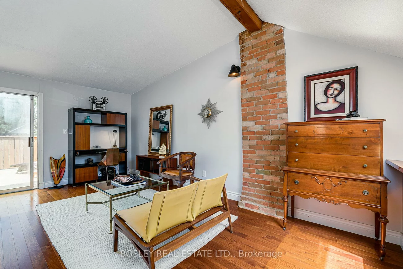 16, Blong, South Riverdale, Toronto