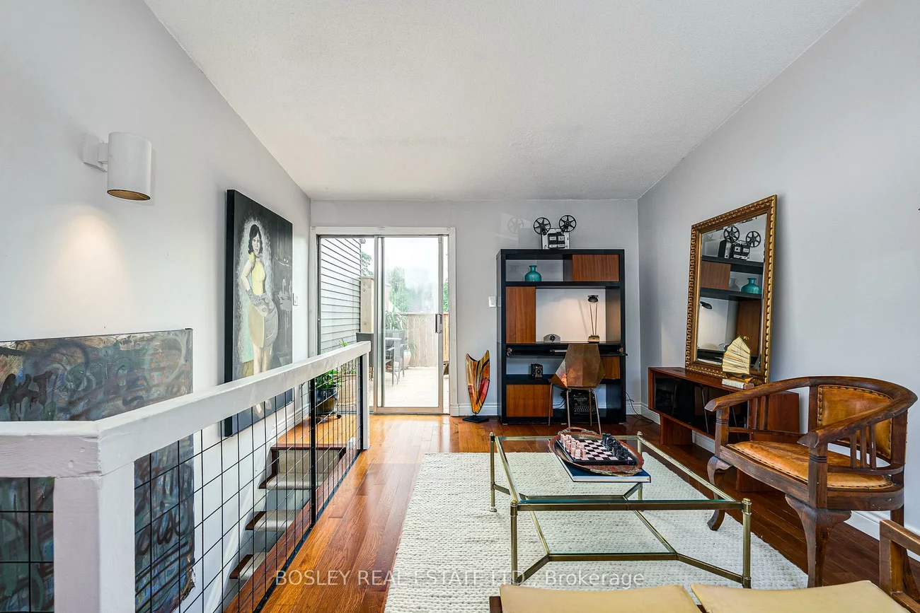16, Blong, South Riverdale, Toronto