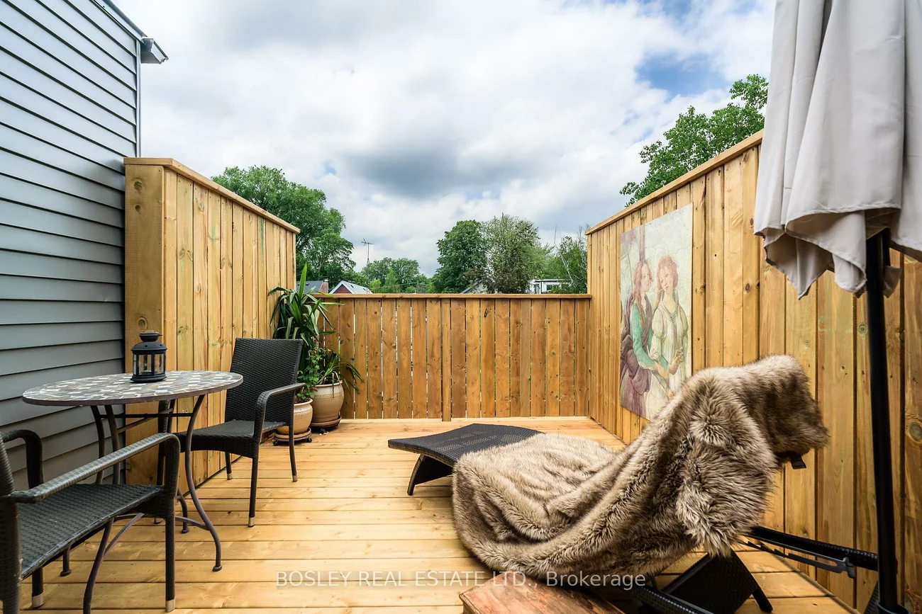 16, Blong, South Riverdale, Toronto