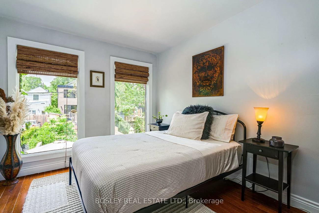16, Blong, South Riverdale, Toronto