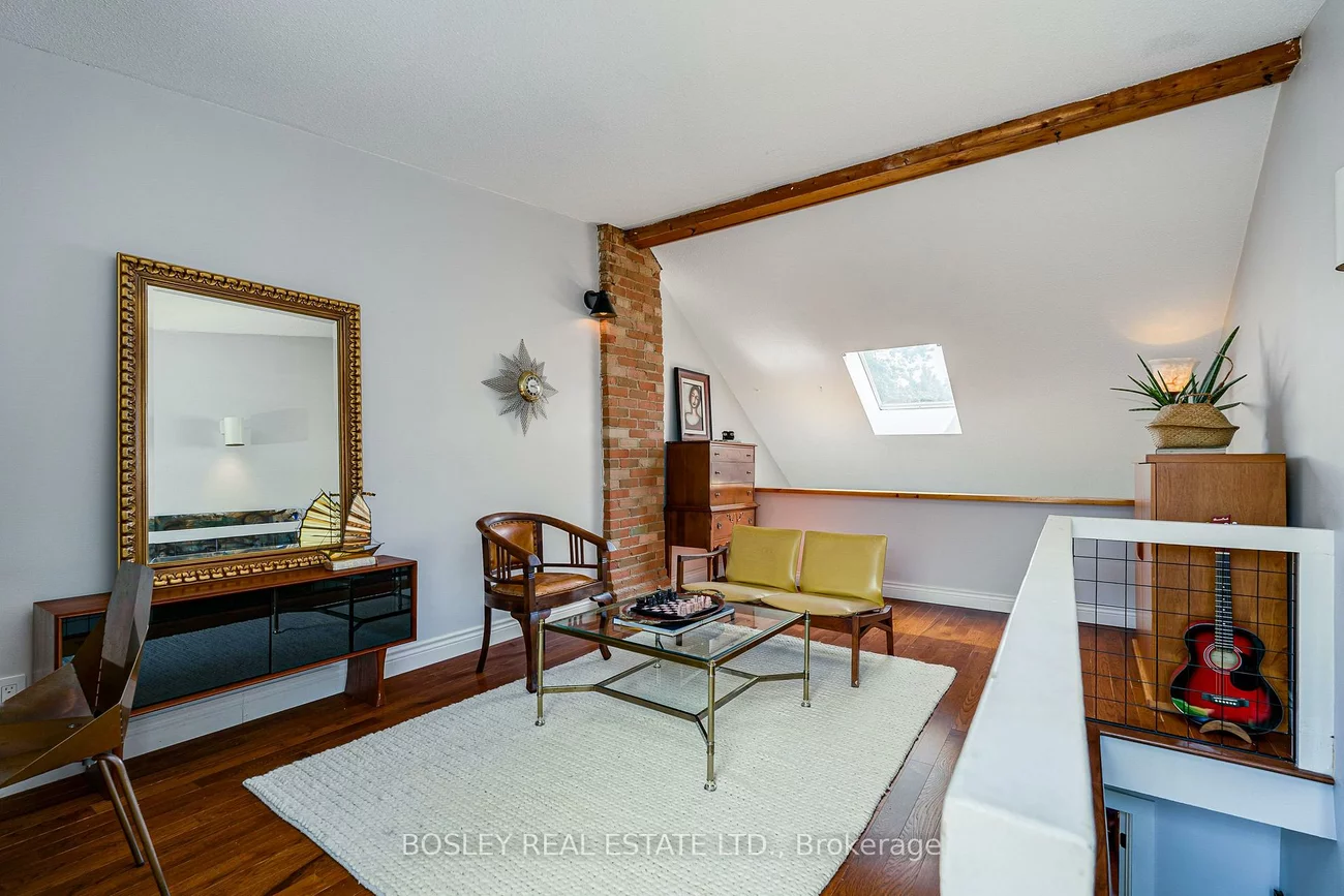 16, Blong, South Riverdale, Toronto