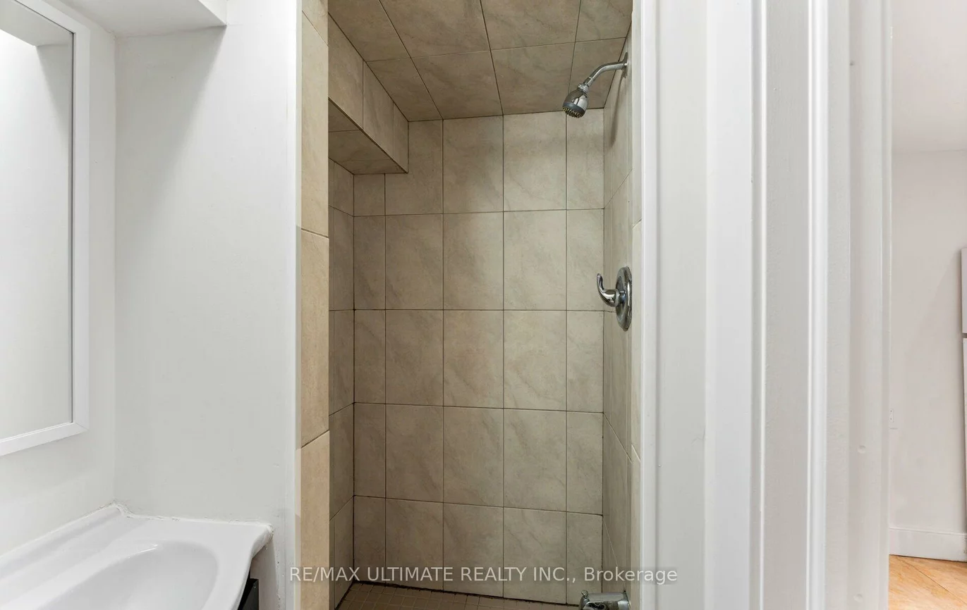 906, Logan, Playter Estates-Danforth, Toronto