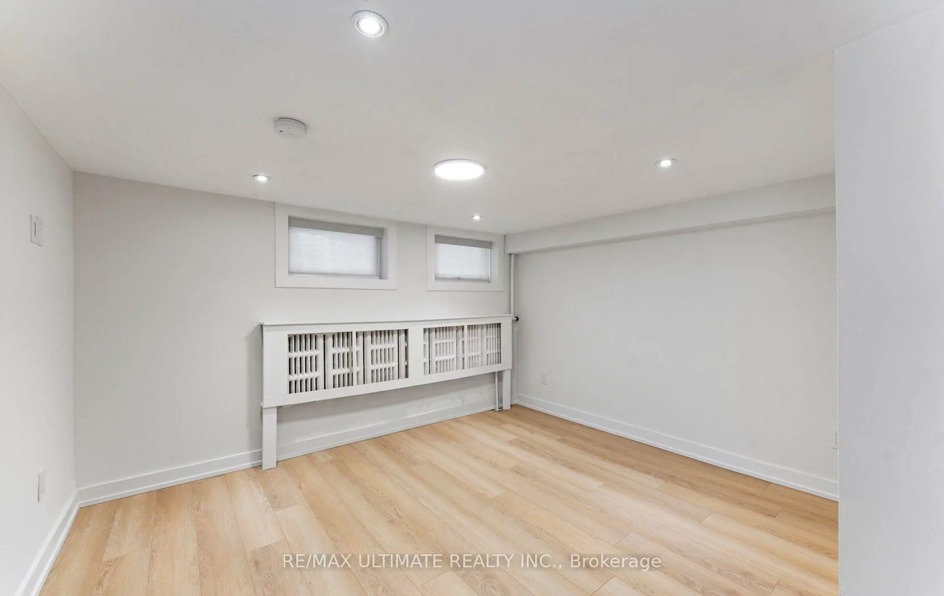 906, Logan, Playter Estates-Danforth, Toronto