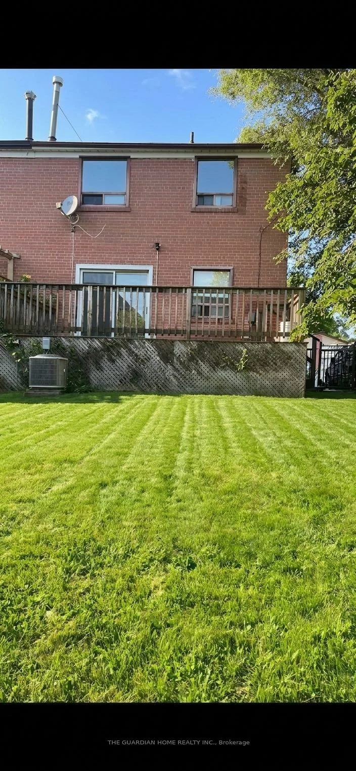 62, Santamonica, Clairlea-Birchmount, Toronto
