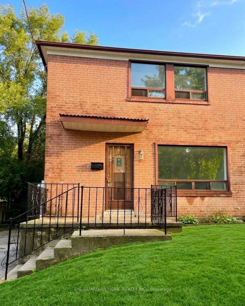 62, Santamonica, Clairlea-Birchmount, Toronto