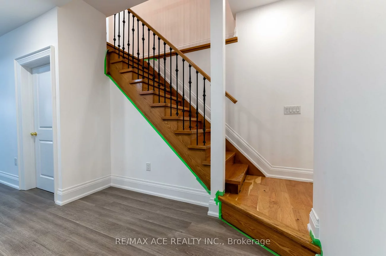 229B, Mcintosh, Birchcliffe-Cliffside, Toronto