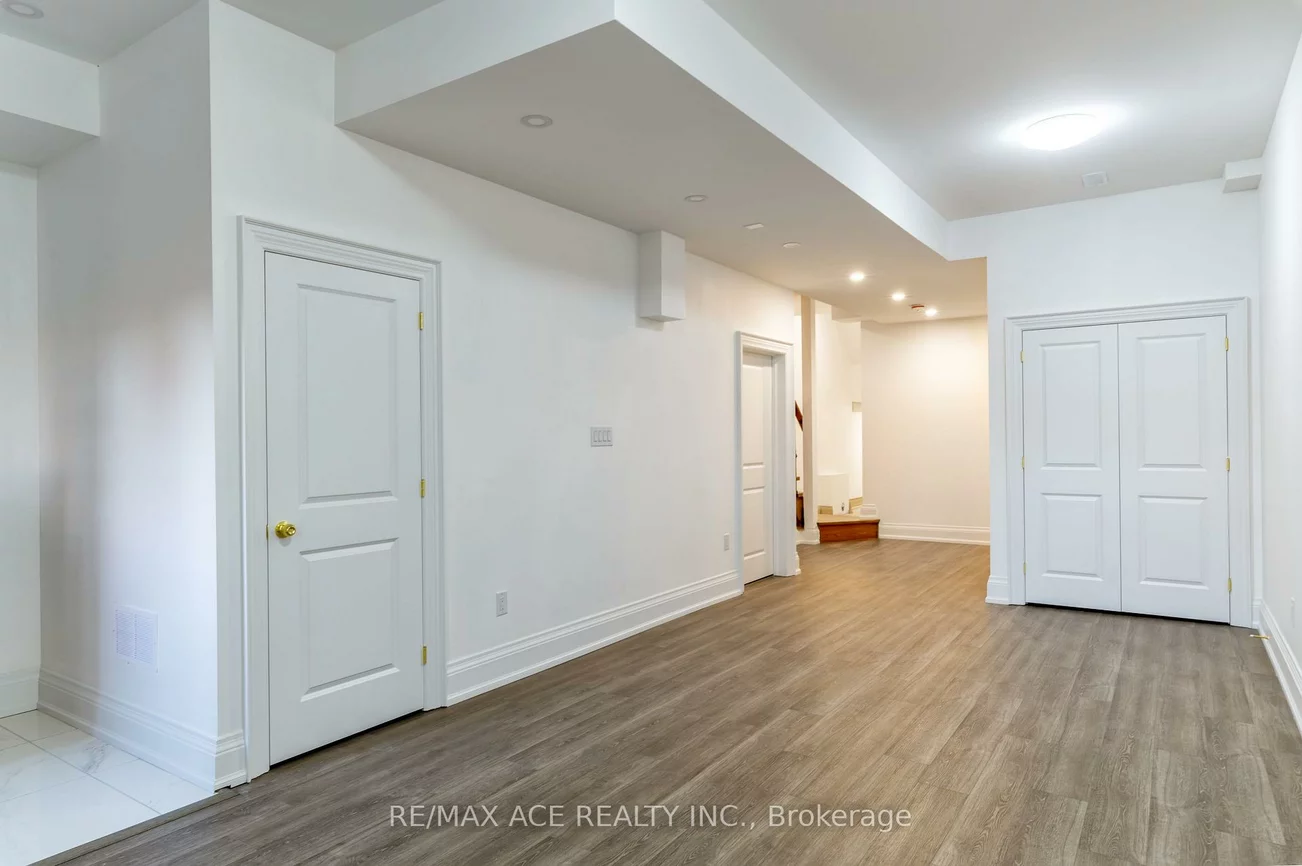 229B, Mcintosh, Birchcliffe-Cliffside, Toronto