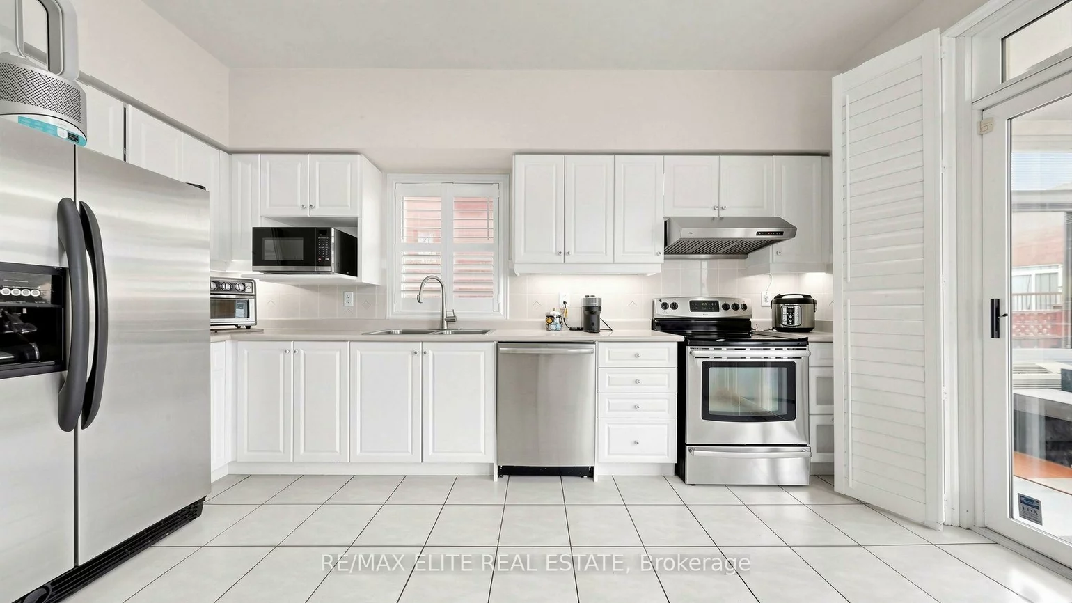 24, Cascaden, Milliken, Toronto