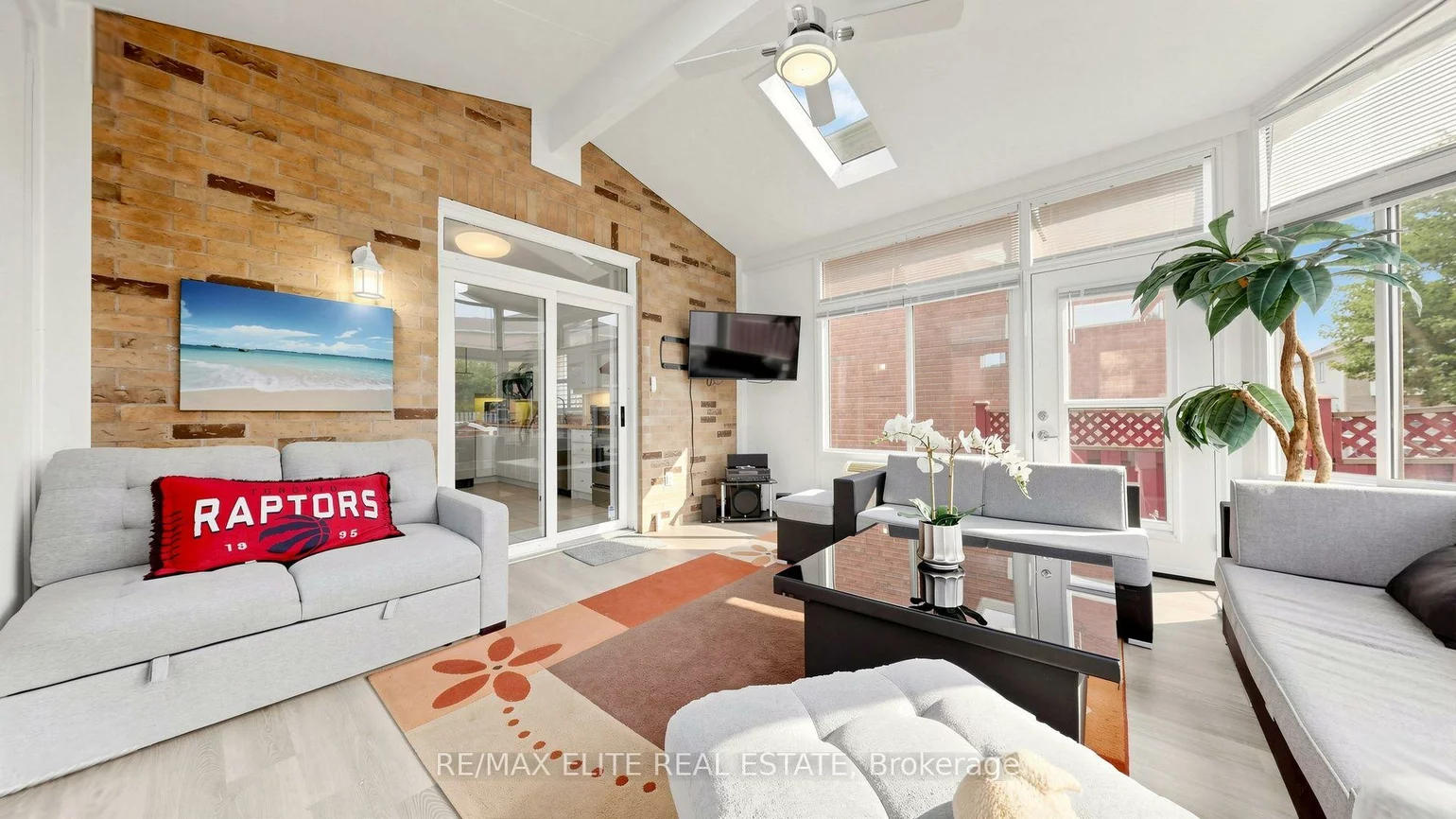24, Cascaden, Milliken, Toronto