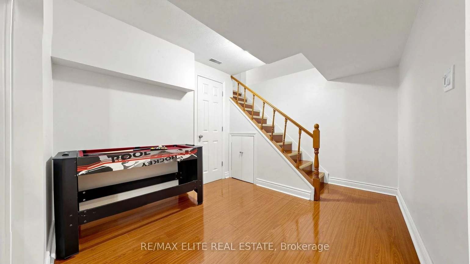 24, Cascaden, Milliken, Toronto