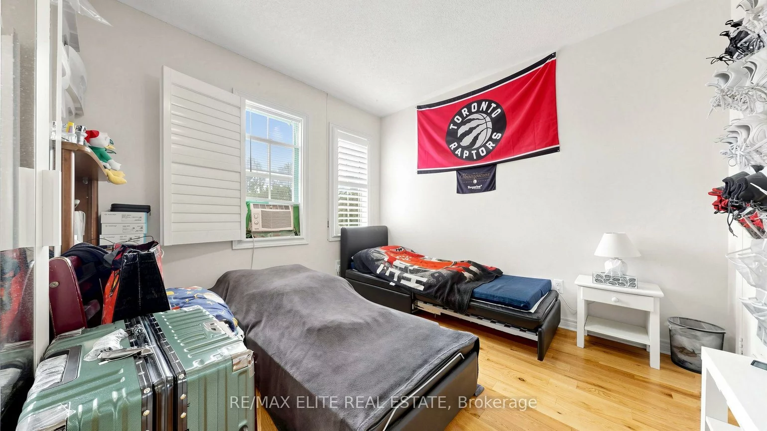 24, Cascaden, Milliken, Toronto
