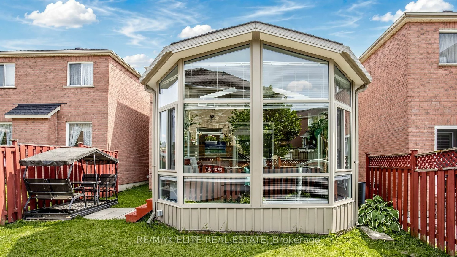 24, Cascaden, Milliken, Toronto