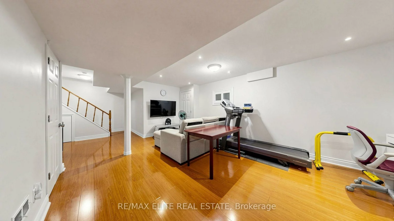 24, Cascaden, Milliken, Toronto