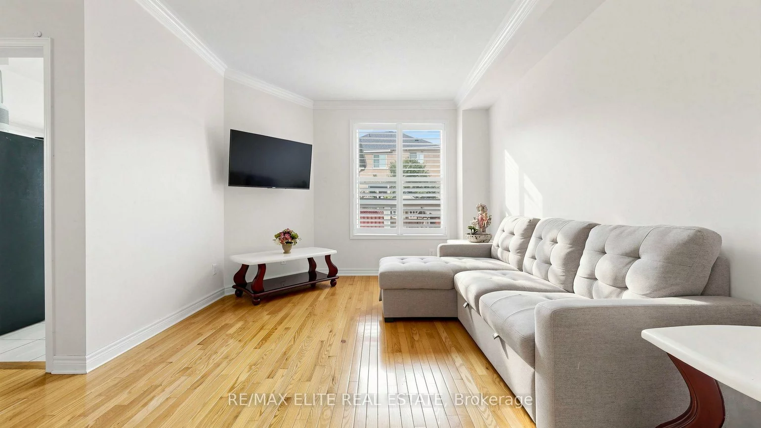 24, Cascaden, Milliken, Toronto