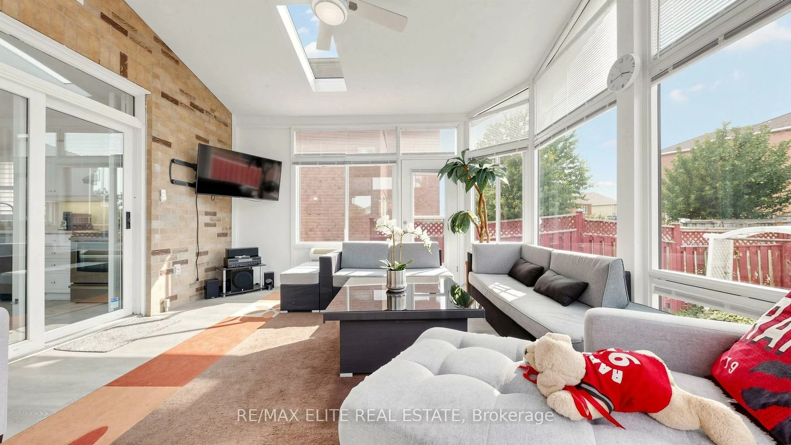 24, Cascaden, Milliken, Toronto