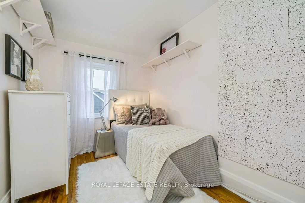 212, Lawlor, East End-Danforth, Toronto