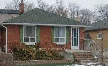 36, Pinegrove, Birchcliffe-Cliffside, Toronto