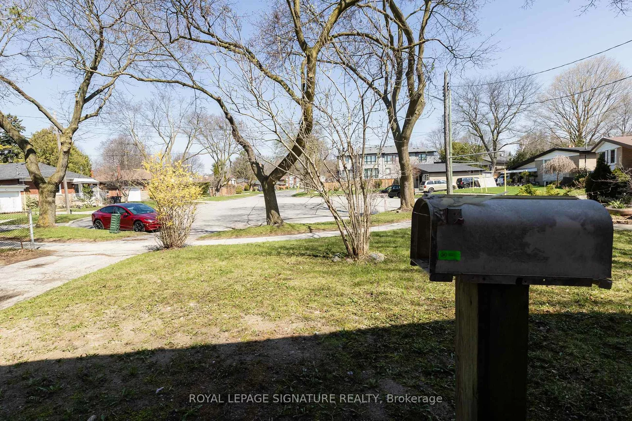 14, Benadair, Woburn, Toronto