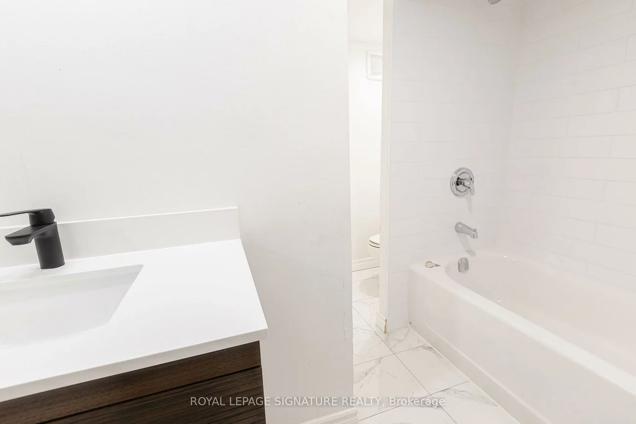 14, Benadair, Woburn, Toronto