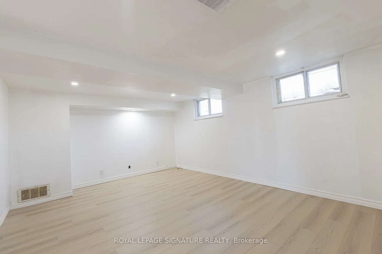 14, Benadair, Woburn, Toronto