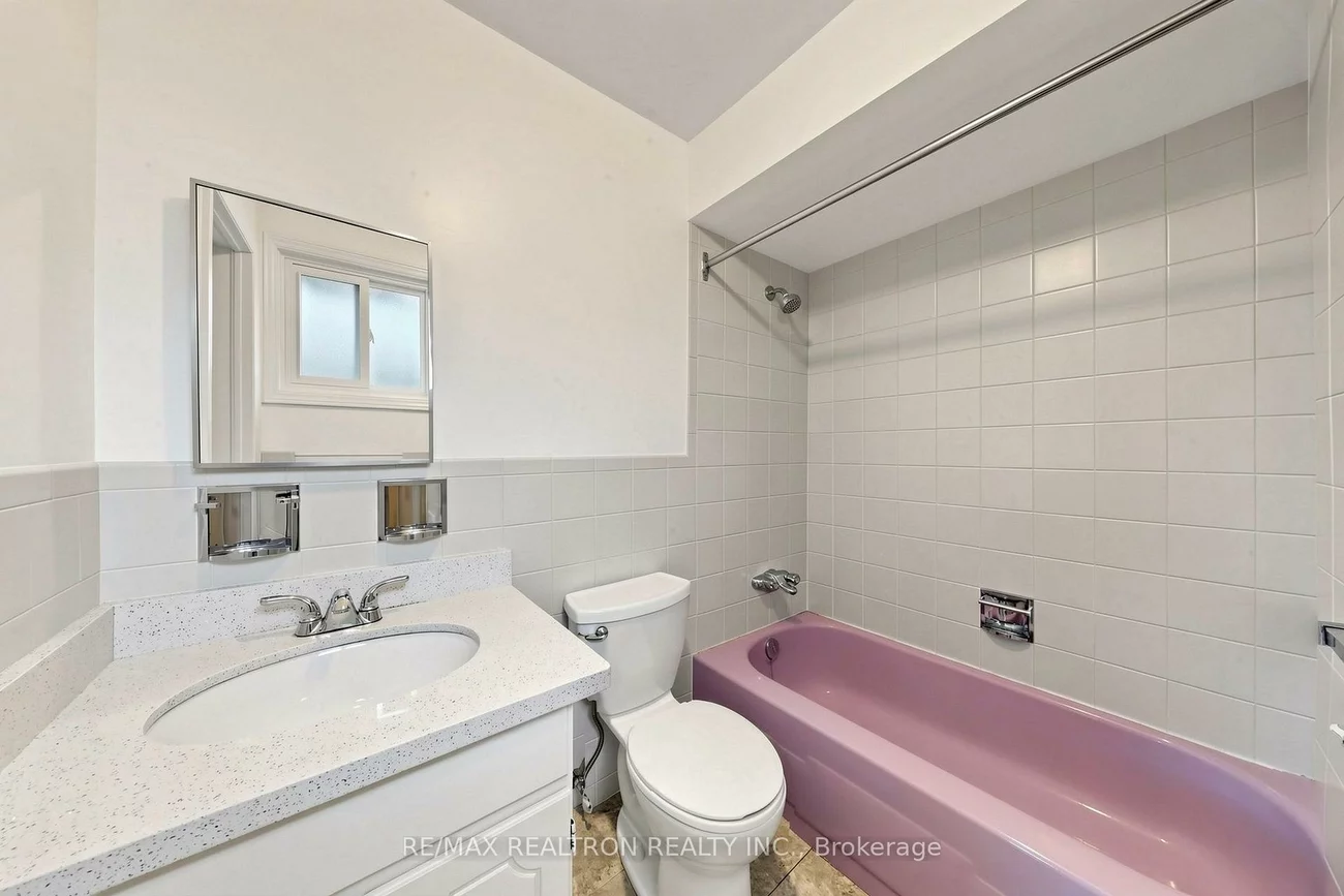 40, Sesame, L'Amoreaux, Toronto