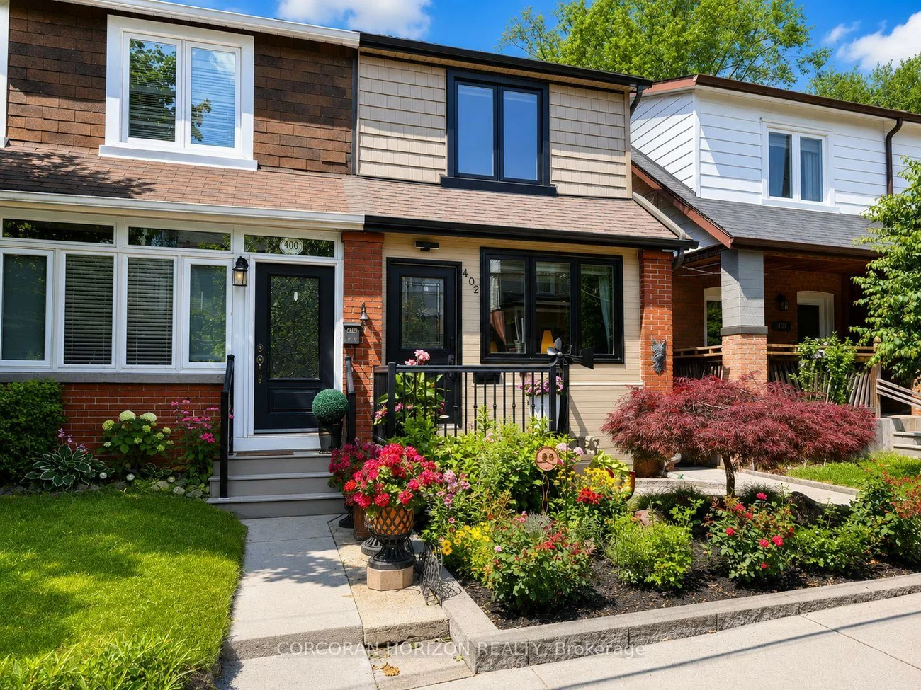 402, Rhodes, Greenwood-Coxwell, Toronto