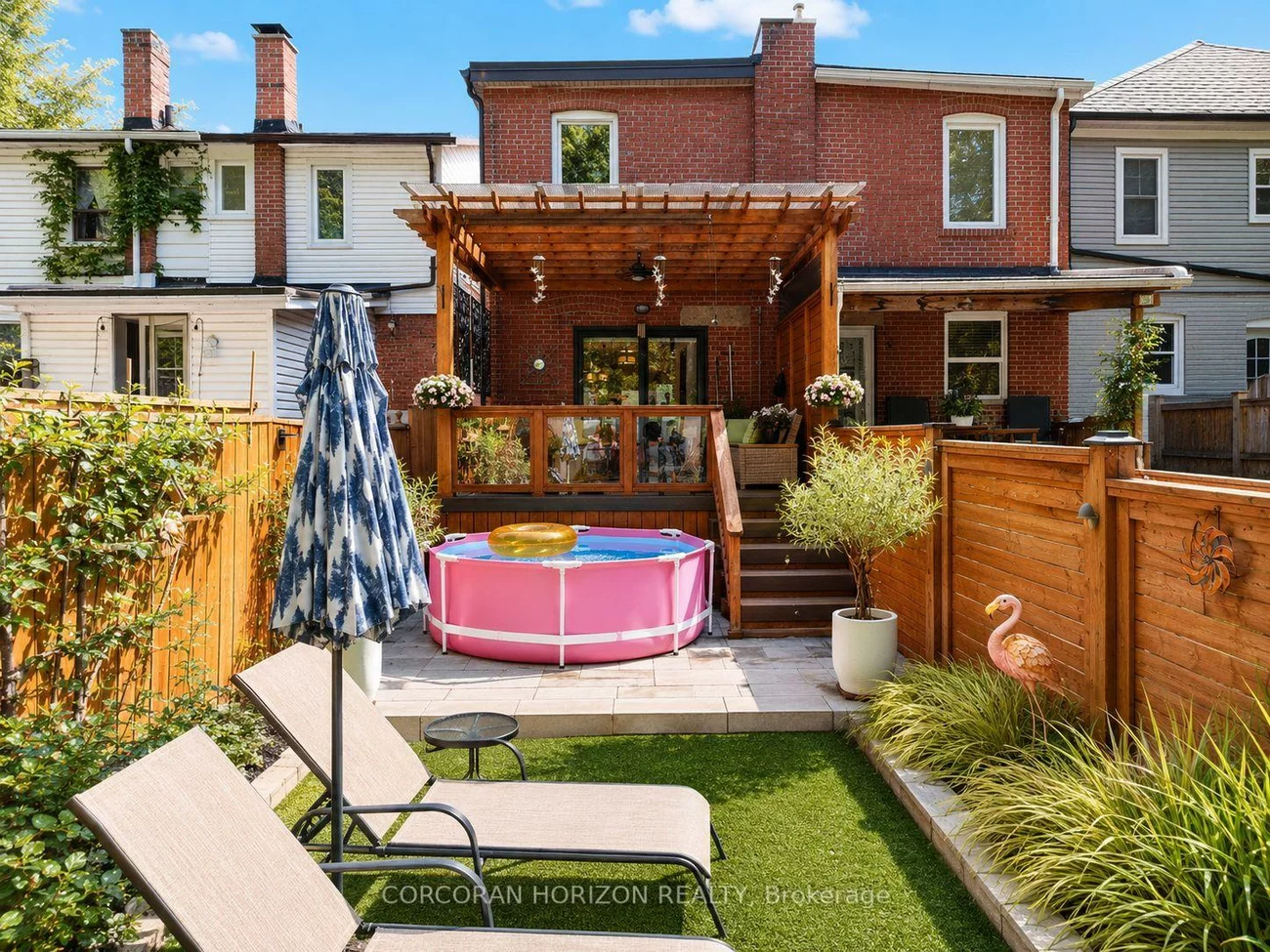 402, Rhodes, Greenwood-Coxwell, Toronto
