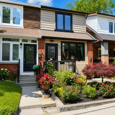 402, Rhodes, Greenwood-Coxwell, Toronto