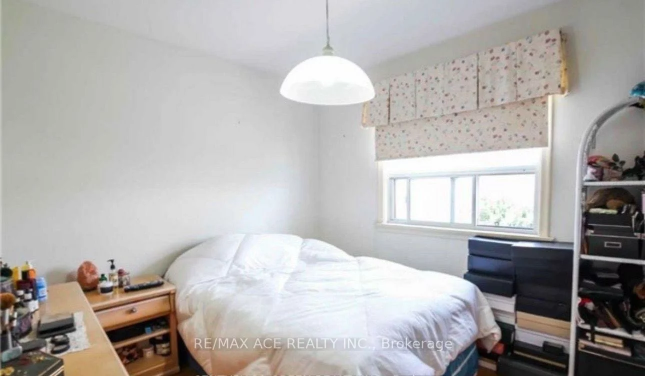 18, Roseglor, Bendale, Toronto