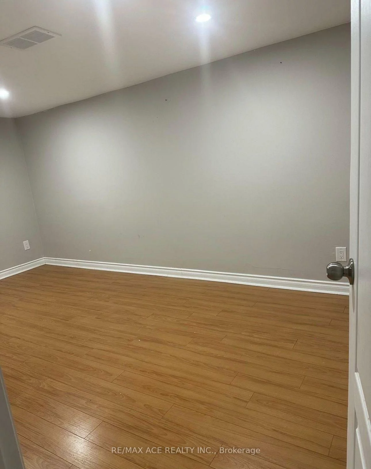 18, Roseglor, Bendale, Toronto