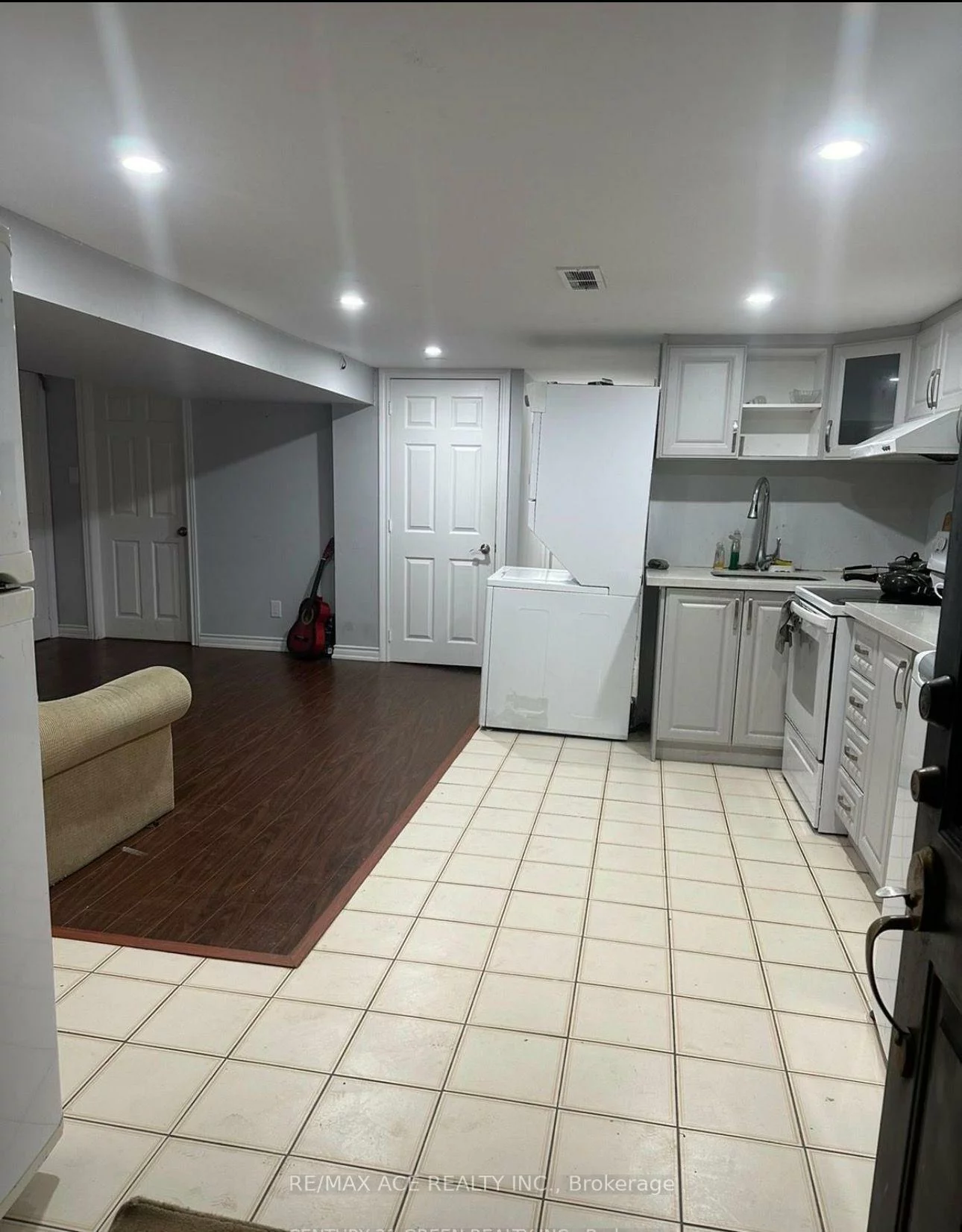18, Roseglor, Bendale, Toronto