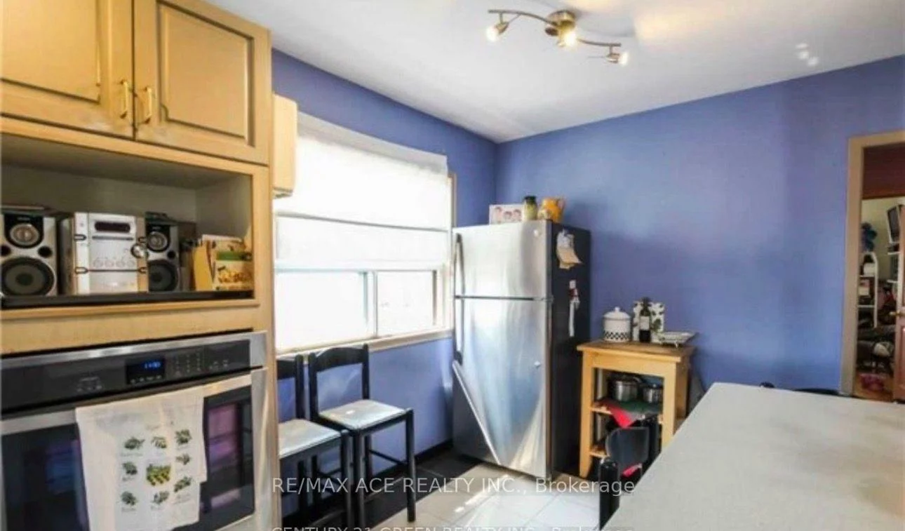 18, Roseglor, Bendale, Toronto