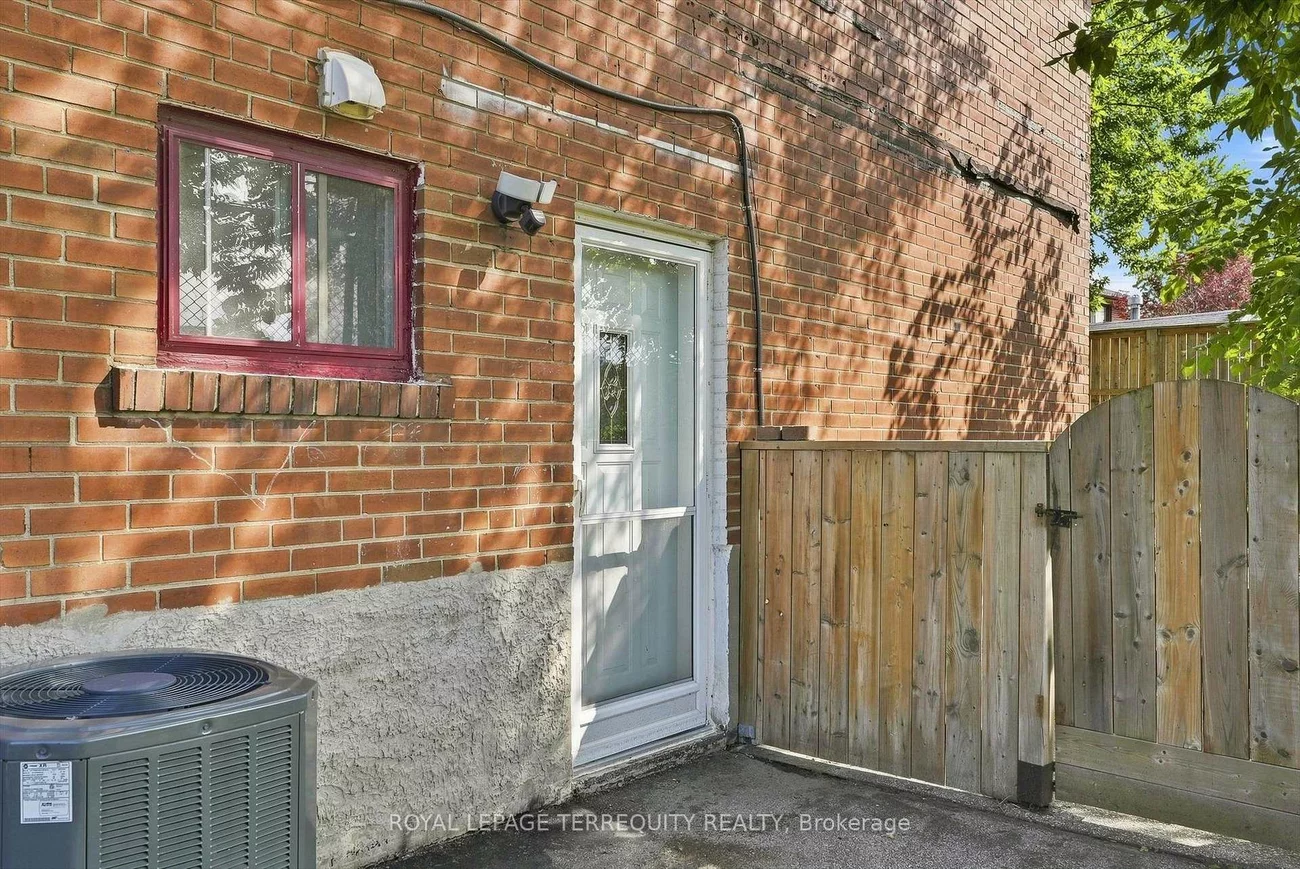 89, Benjamin, Kennedy Park, Toronto
