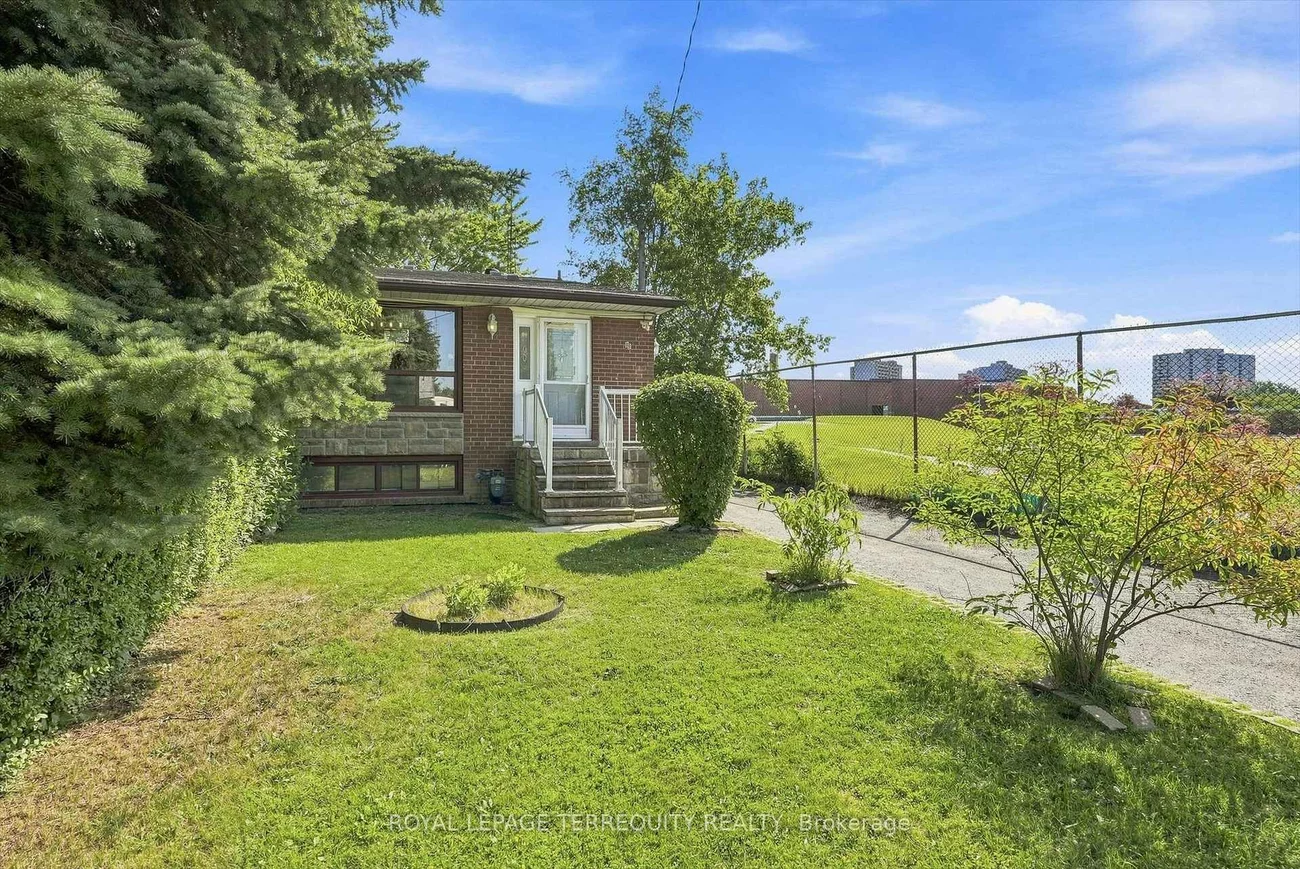 89, Benjamin, Kennedy Park, Toronto