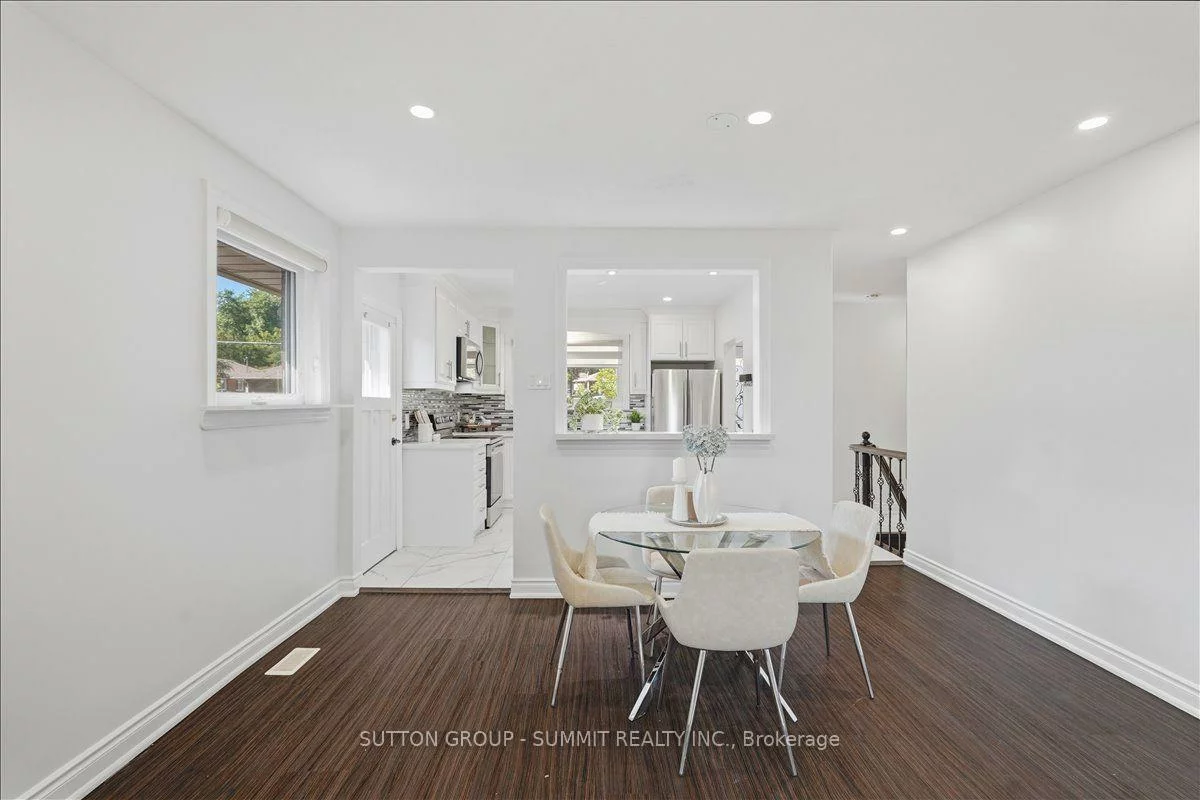 73, Thornbeck, Woburn, Toronto