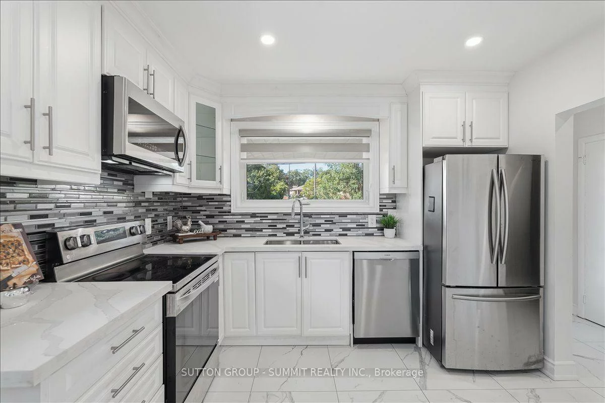 73, Thornbeck, Woburn, Toronto