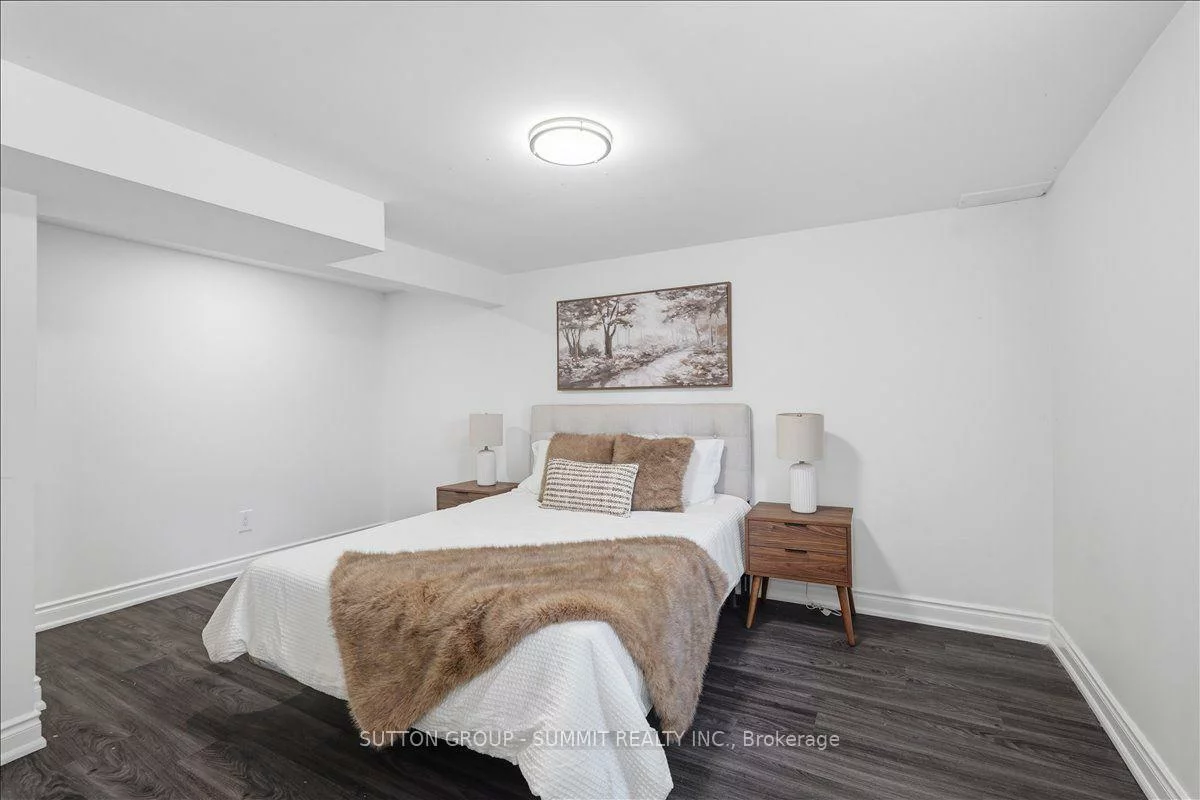 73, Thornbeck, Woburn, Toronto