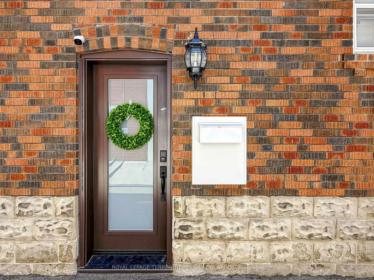 67, Barrington, Crescent Town, Toronto