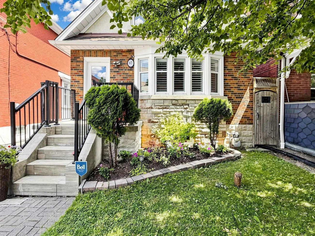 67, Barrington, Crescent Town, Toronto