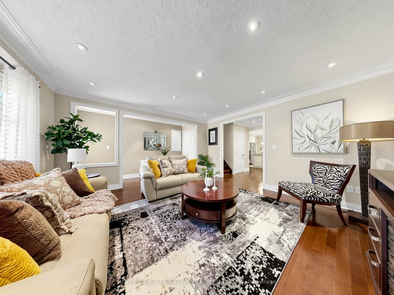 67, Barrington, Crescent Town, Toronto