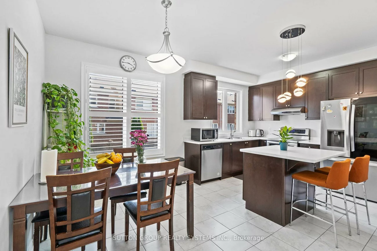 11, Fusilier, Clairlea-Birchmount, Toronto