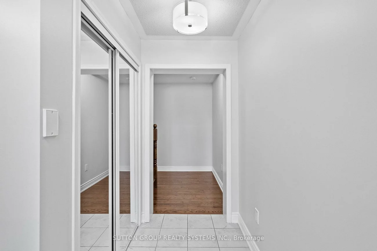 11, Fusilier, Clairlea-Birchmount, Toronto